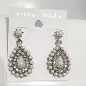 Earrings fashion jewelry